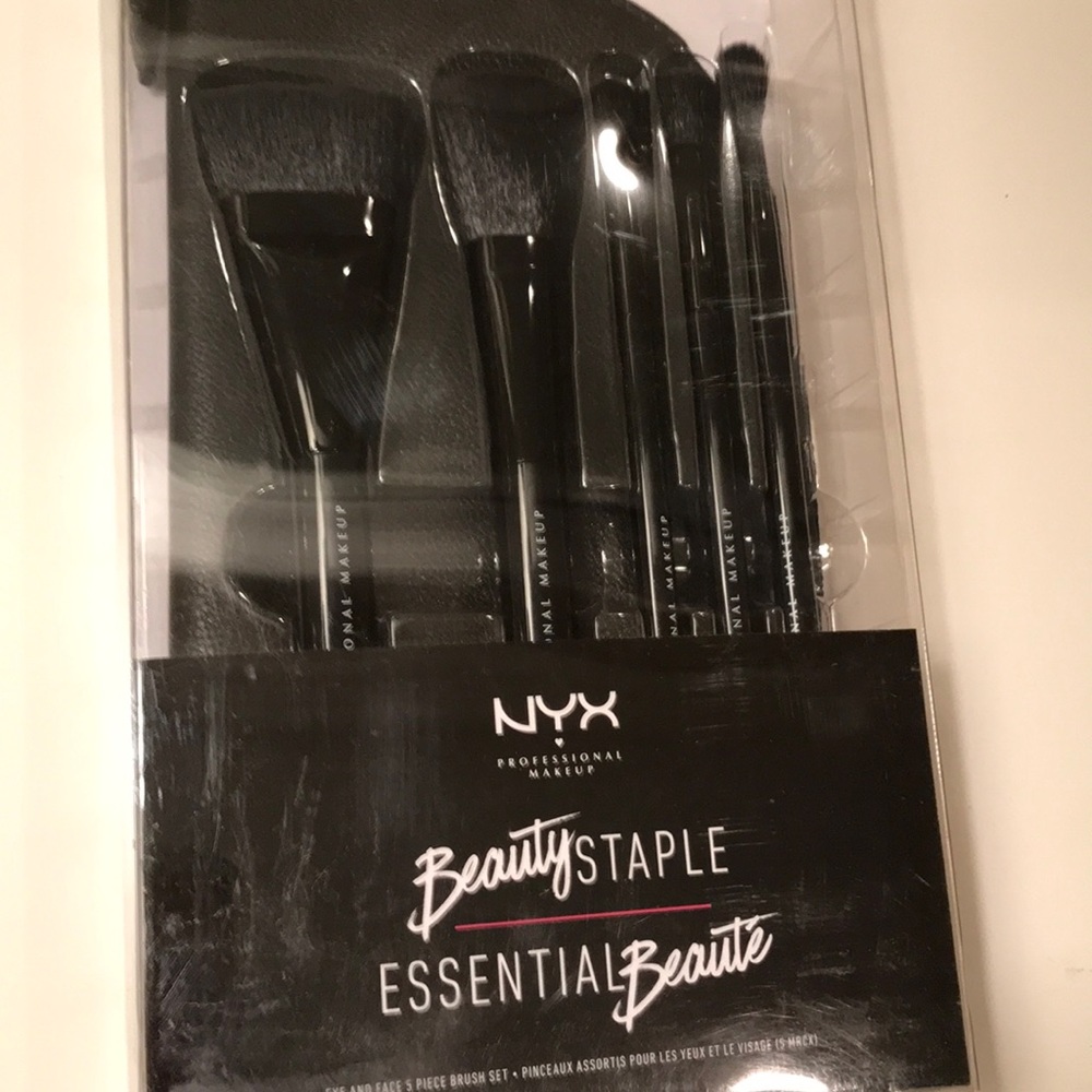 COPY - NYX BRUsh  SET